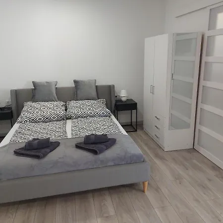 Belvarosi Apartmanhaz 2 3*