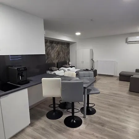 Belvarosi Apartmanhaz 2 아파트호텔 3*