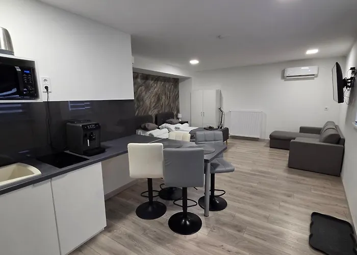Belvarosi Apartmanhaz 2 公寓式酒店 3*